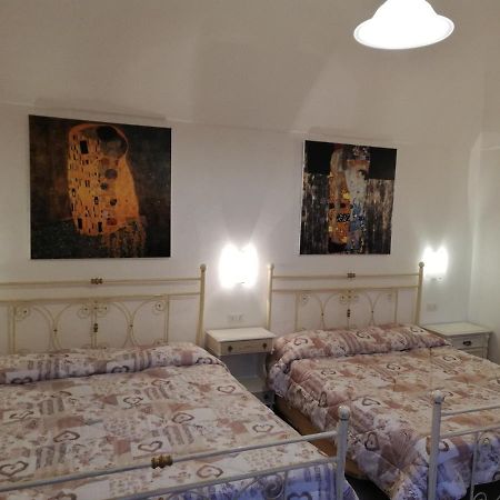 B&B Camere Montalto Centro モンタルト・ディ・カストロ エクステリア 写真