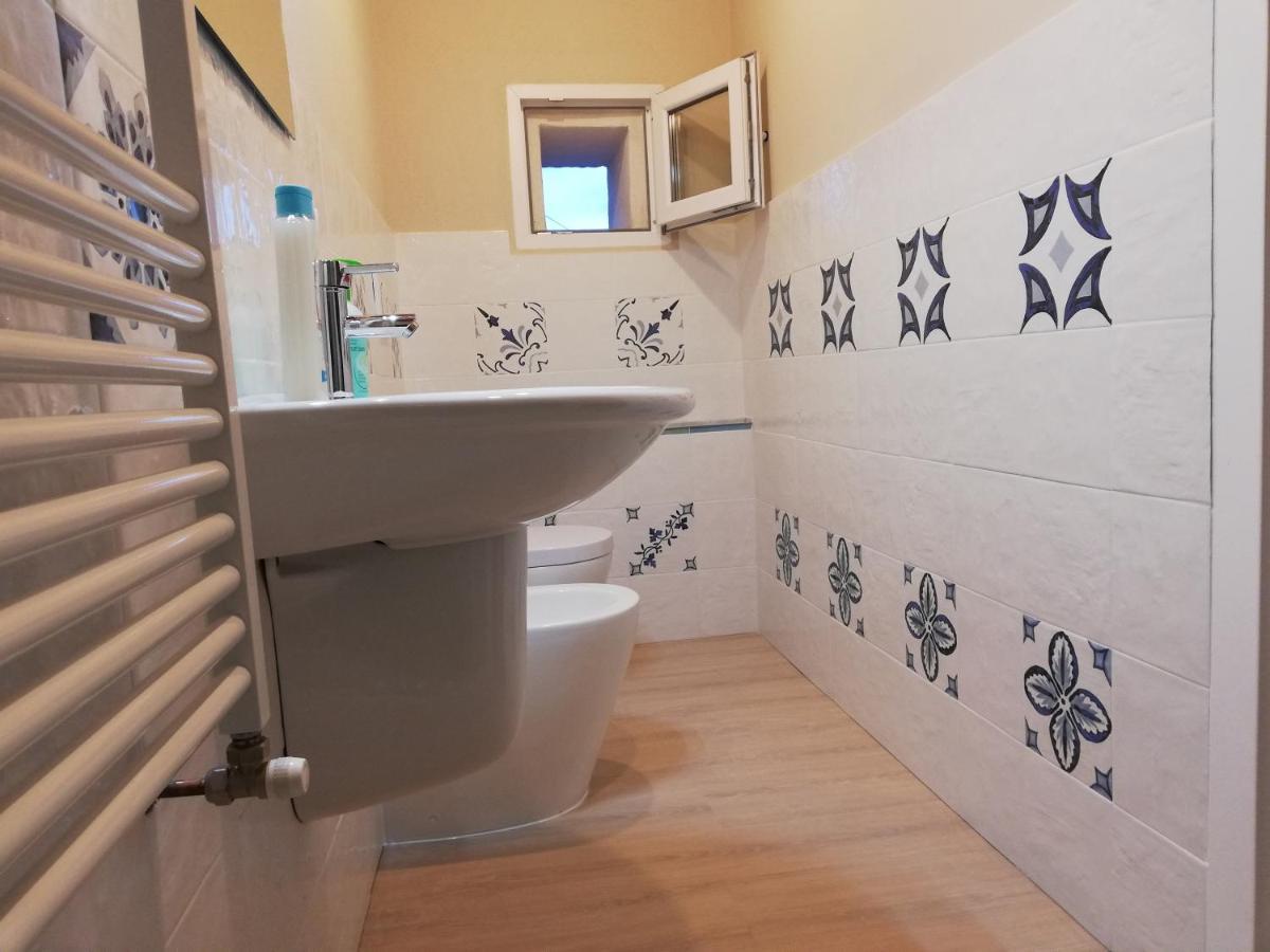 B&B Camere Montalto Centro モンタルト・ディ・カストロ エクステリア 写真