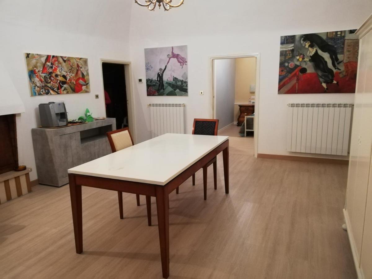 B&B Camere Montalto Centro モンタルト・ディ・カストロ エクステリア 写真
