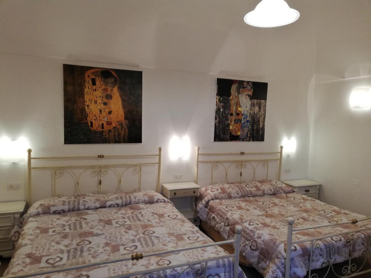 B&B Camere Montalto Centro モンタルト・ディ・カストロ エクステリア 写真